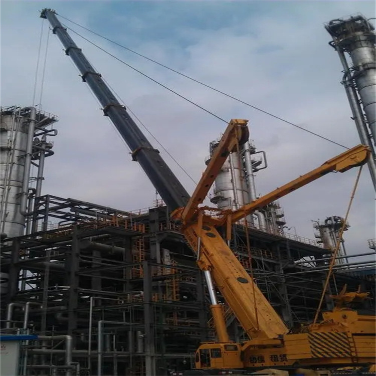 青秀吊板房的吊车